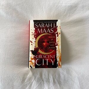 NEW Crescent City 1 House of Earth and Blood by Sarah J. Maas